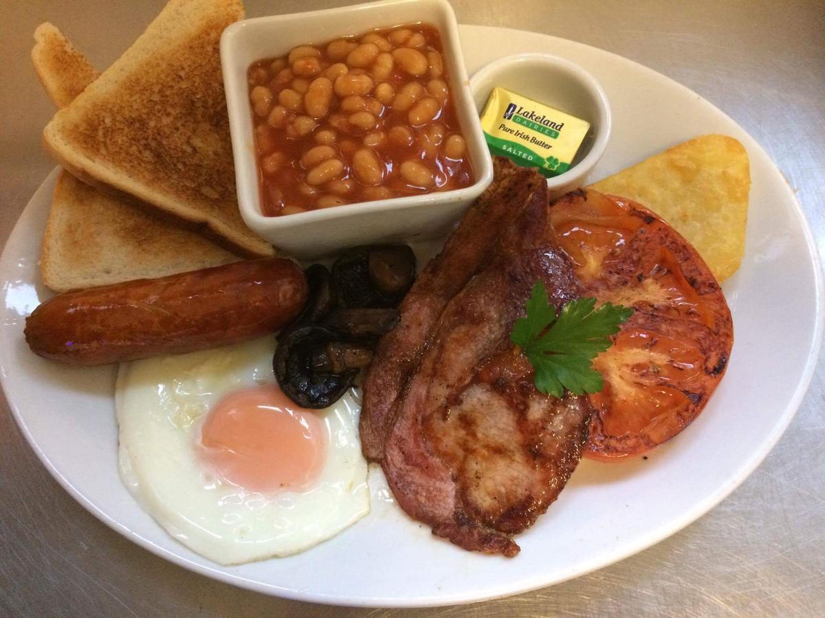 The Bear On The Square Hotel 3*