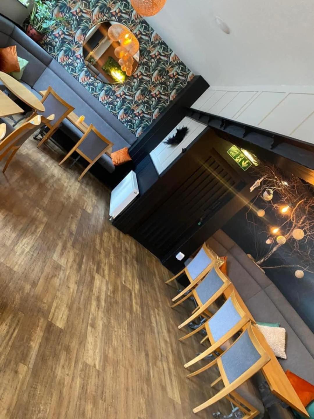 The Bear On The Square Hotel
