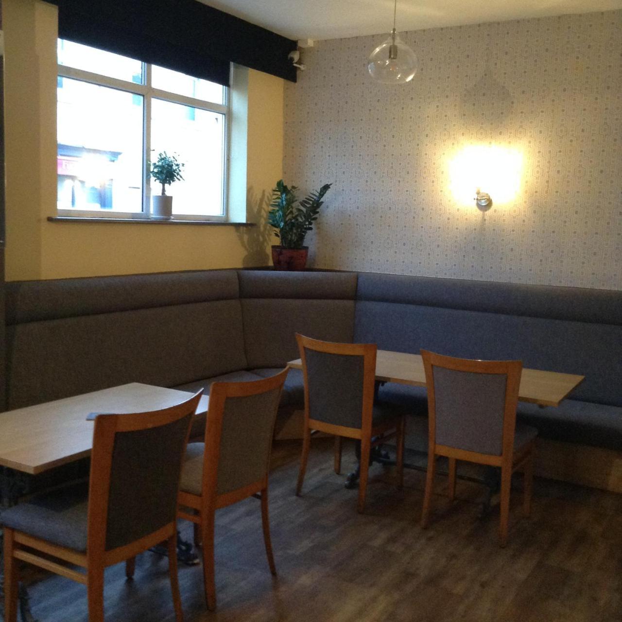 The Bear On The Square Hotel 3*